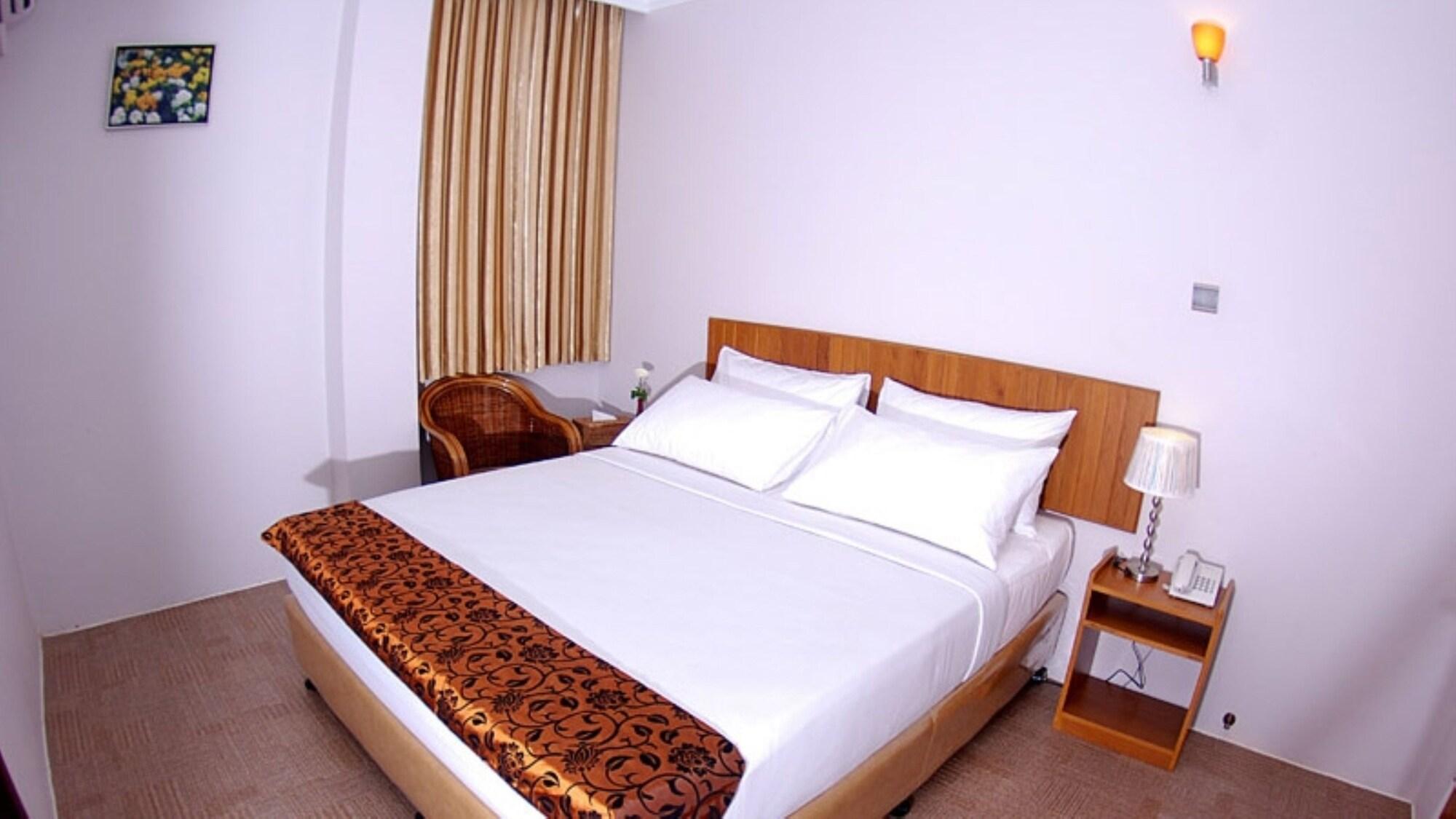 Holiday Hotel Rangun Zewnętrze zdjęcie