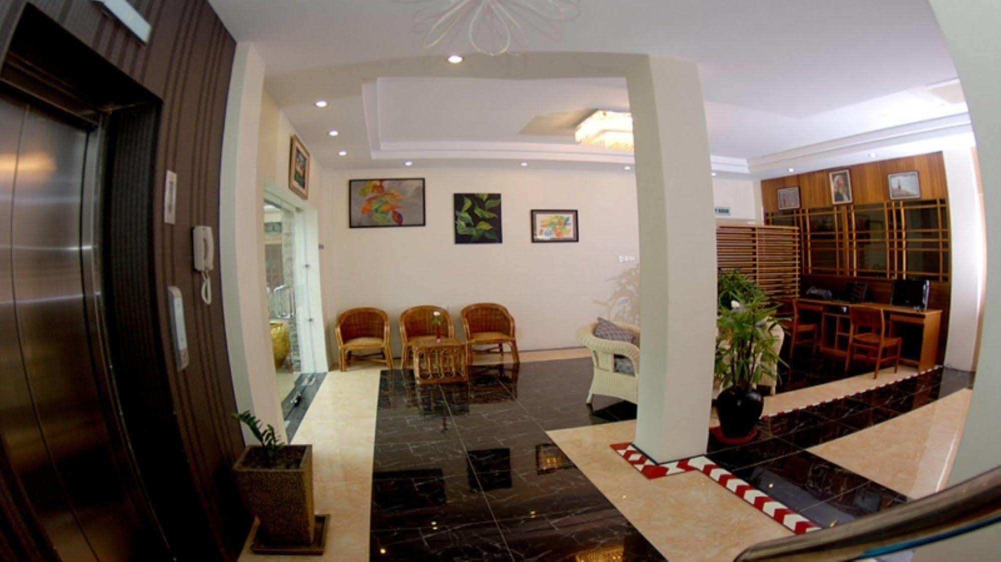 Holiday Hotel Rangun Zewnętrze zdjęcie